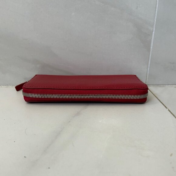TUMI Red Leather Zip-Around Continental Wallet - Picture 3 of 9